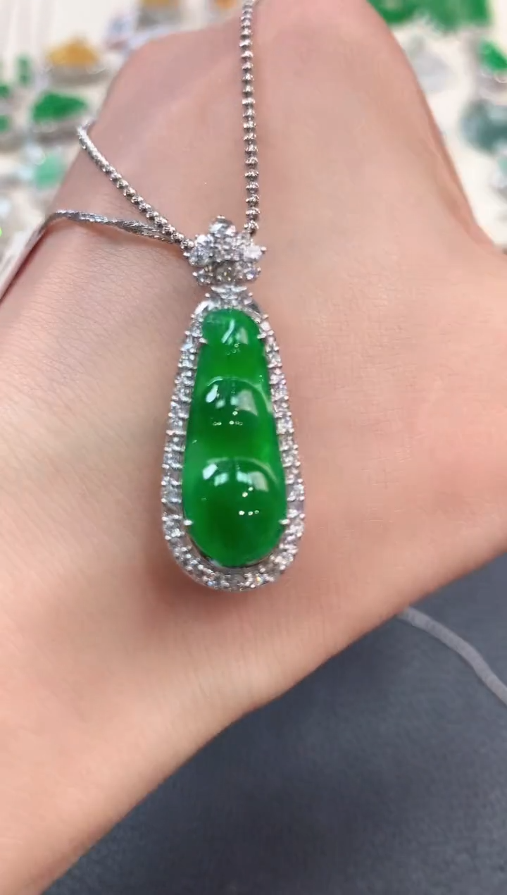 【闪购商品】翡翠吊坠(不含链)18K金镶嵌b111       