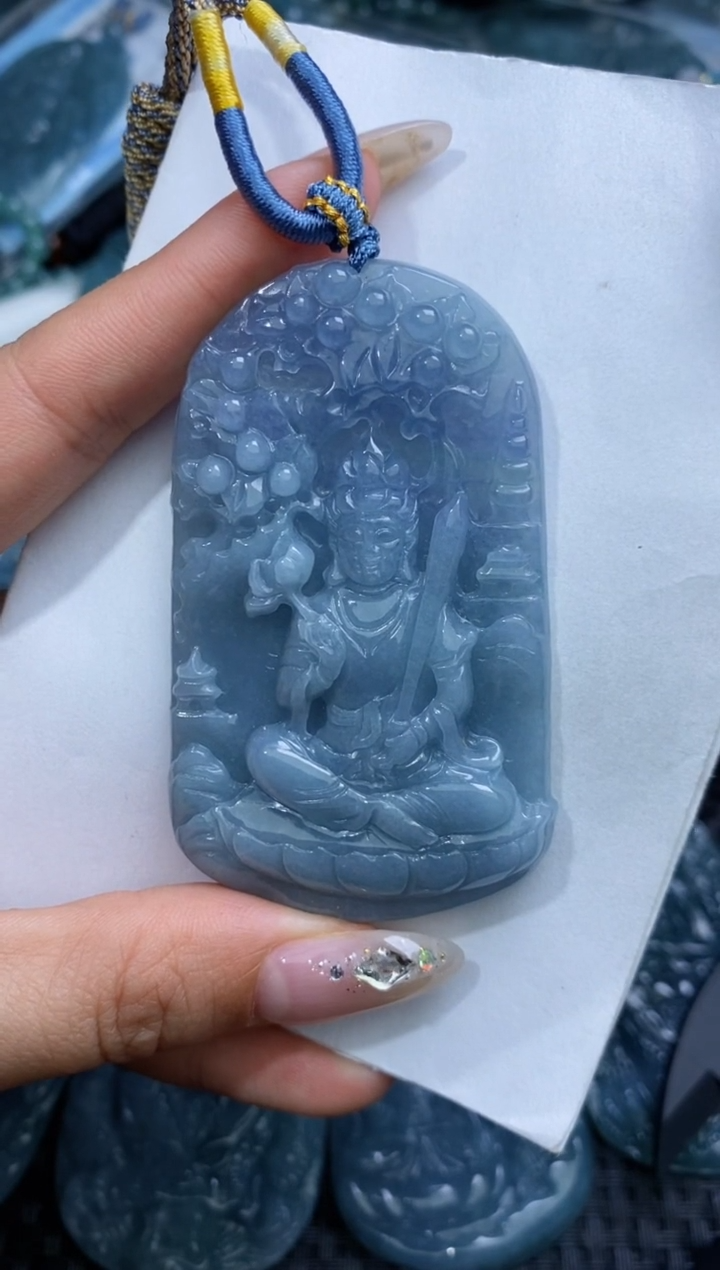 【闪购商品】翡翠颈饰未镶嵌          