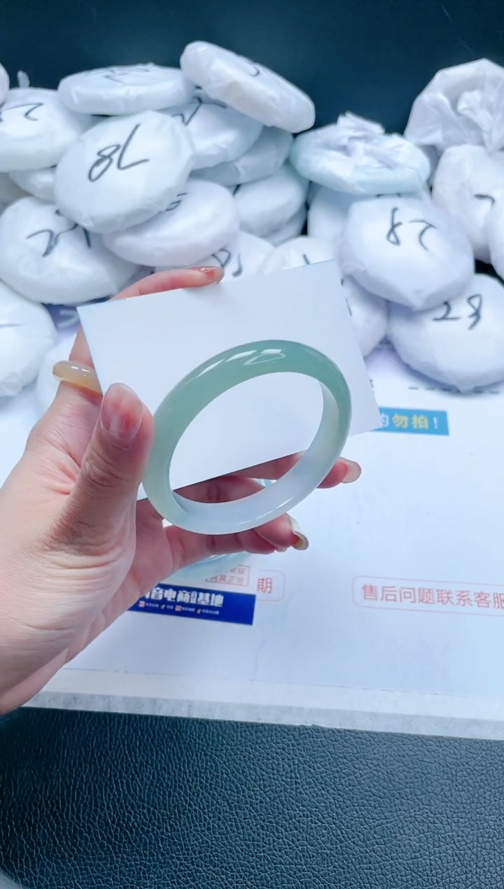 【闪购商品】石英质玉手镯未镶嵌16J85-54