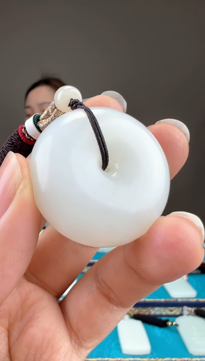 【闪购商品】和田玉颈饰未镶嵌1