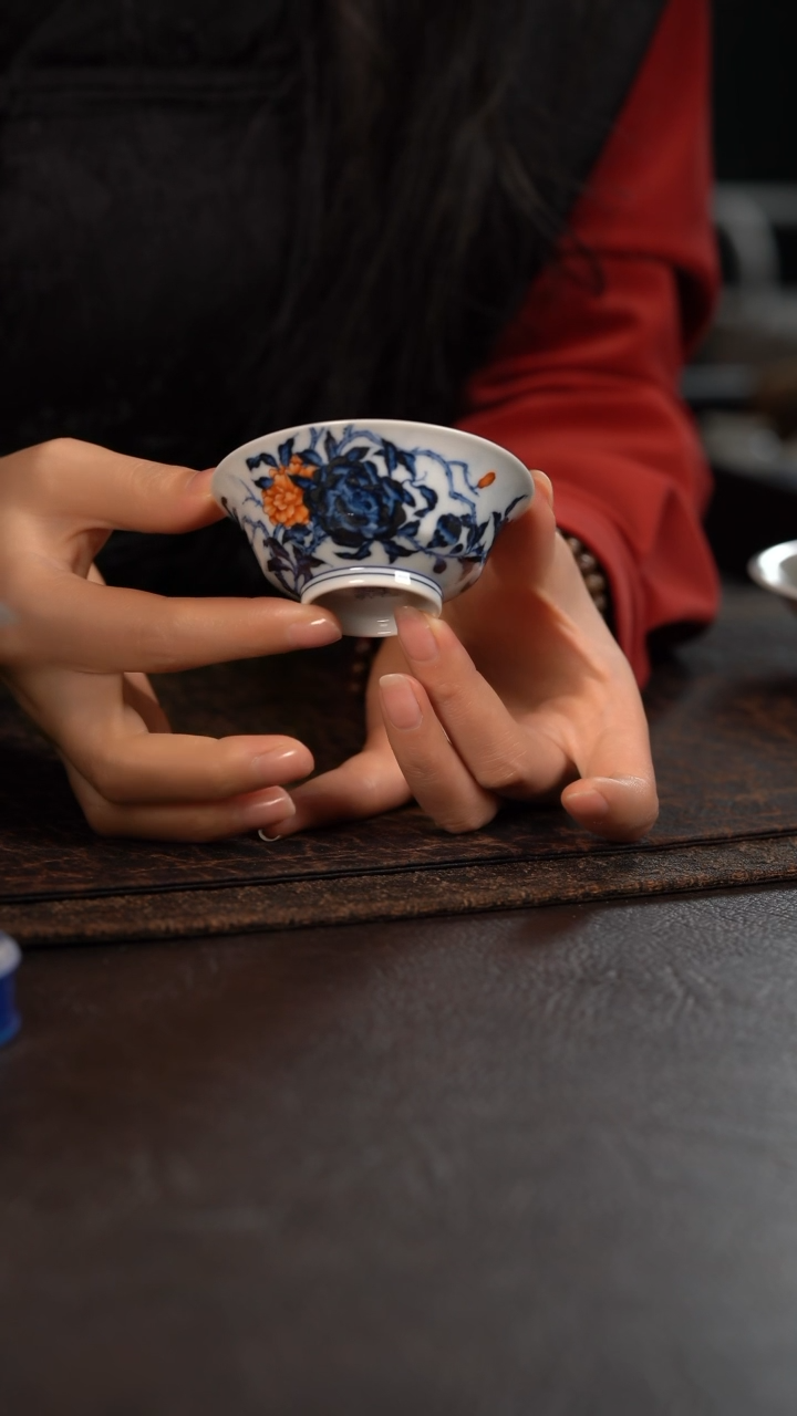 【闪购商品】杯洪印慕明矾红加彩石榴花折腰杯