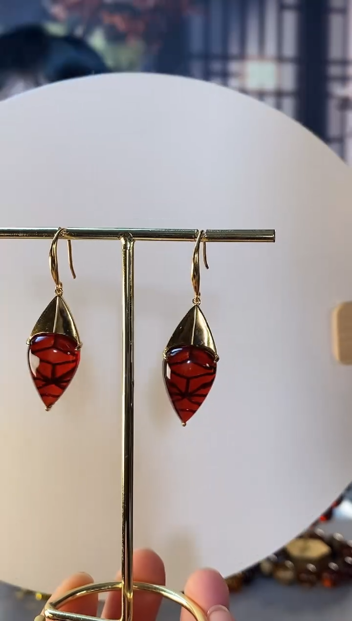 【闪购商品】琥珀颈饰银S925镶嵌血珀耳环    