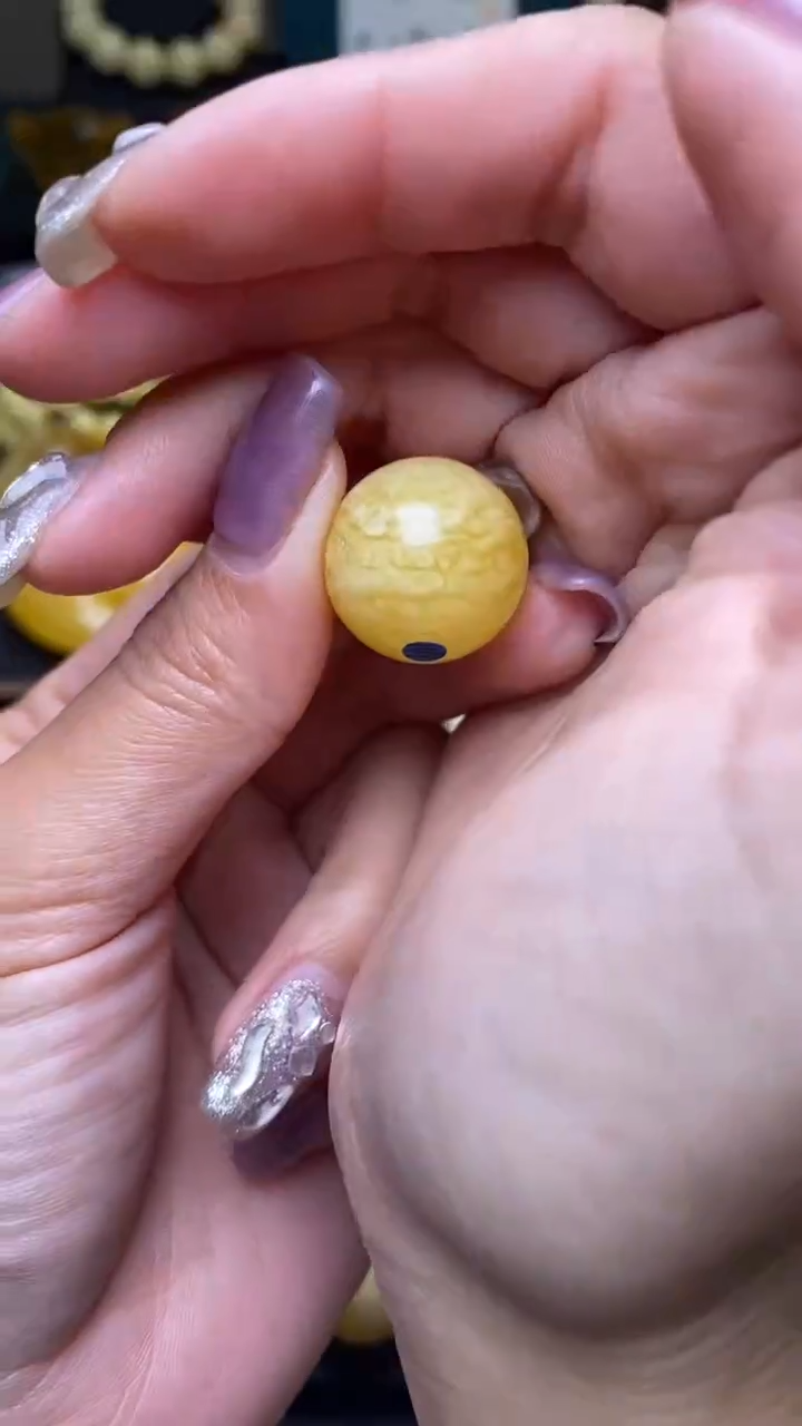 【闪购商品】琥珀裸石未镶嵌葵.110