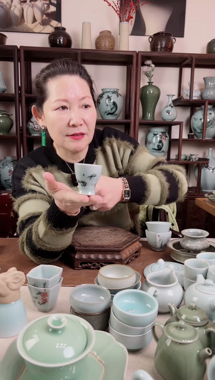 【闪购商品】杯釉中彩 小高脚杯（鱼）