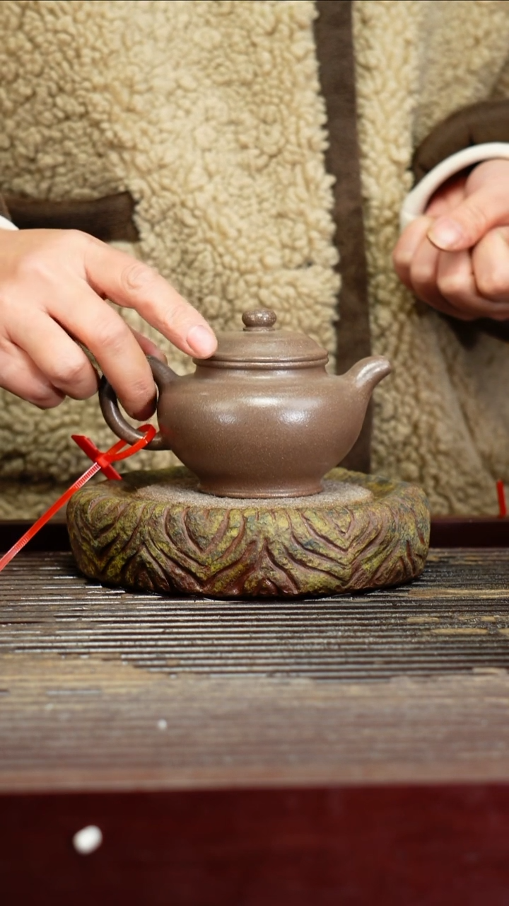 宜兴原矿紫砂壶茶壶宜兴原矿紫砂壶茶壶150C