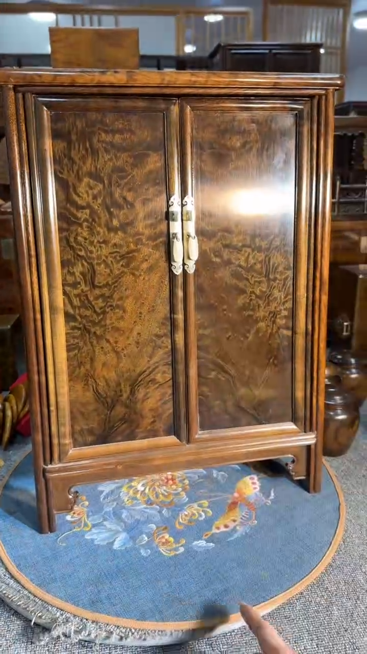 【闪购商品】乌木类成套家具阴沉圆角柜   s29