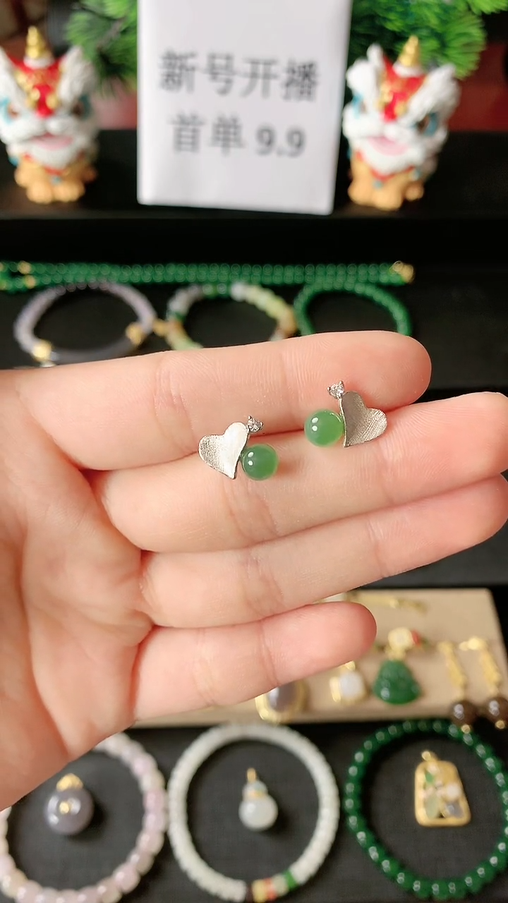 银S925镶嵌和田玉耳饰1