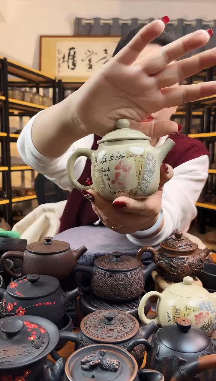 【闪购商品】壶白泥 德钟壶  玉兰花   