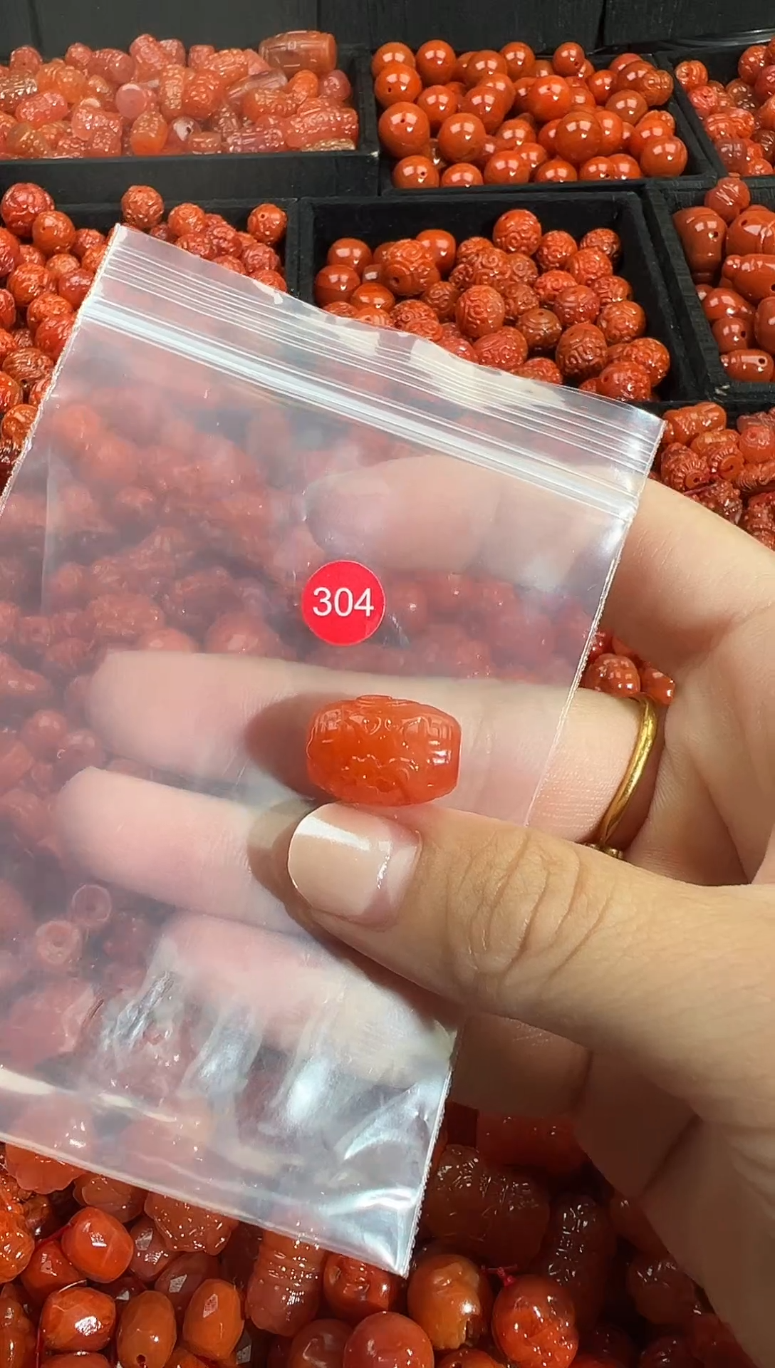 颈饰未镶嵌南红玛瑙1