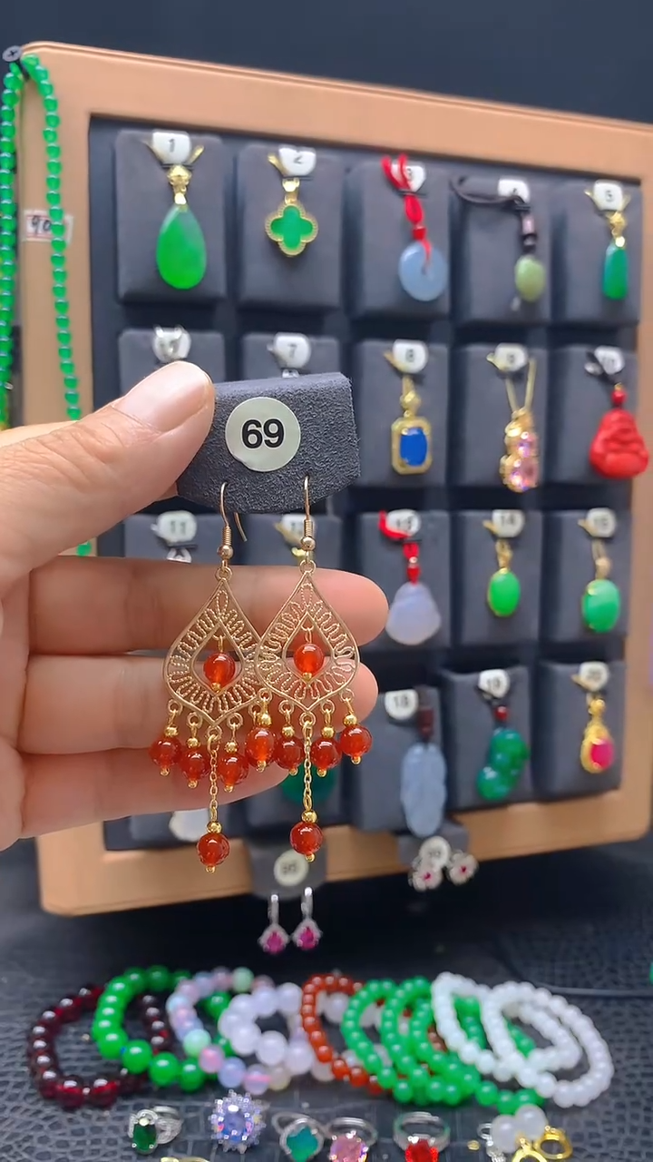 玛瑙/玉髓耳钉合金耳饰