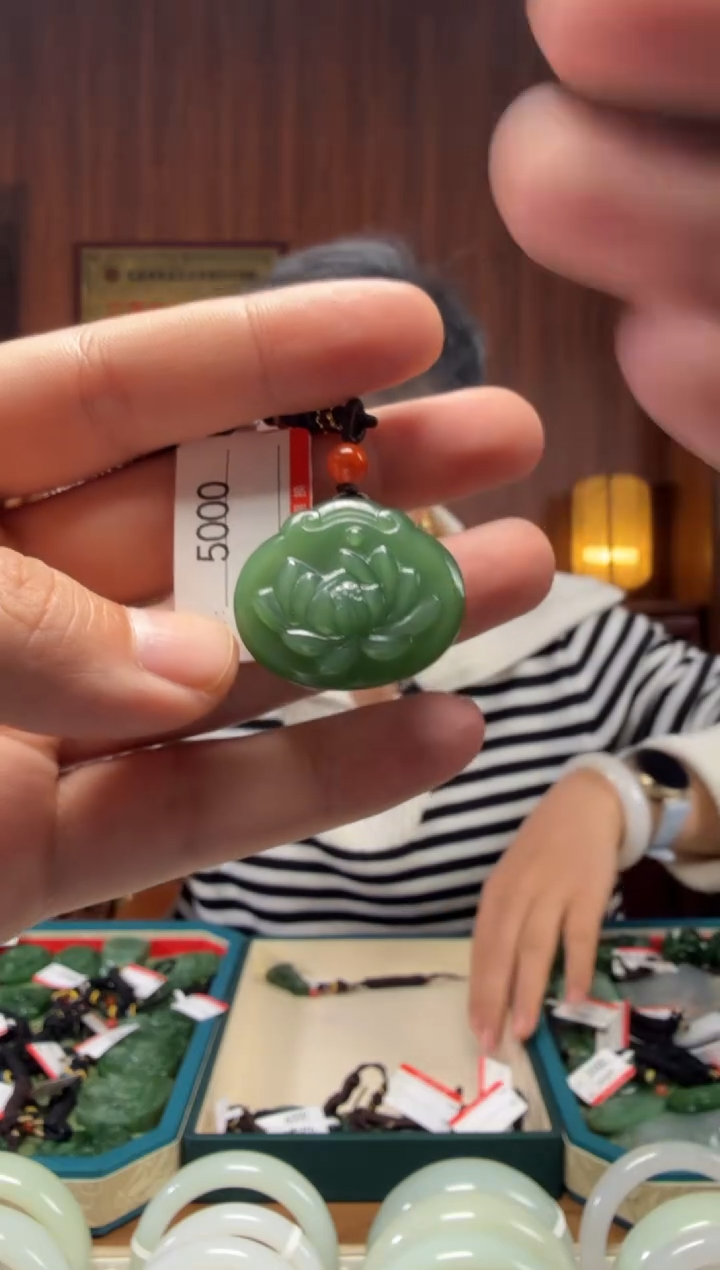 【闪购商品】和田玉吊坠未镶嵌1