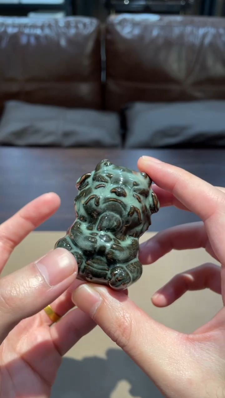 98窑承青瓷小龙人茶宠