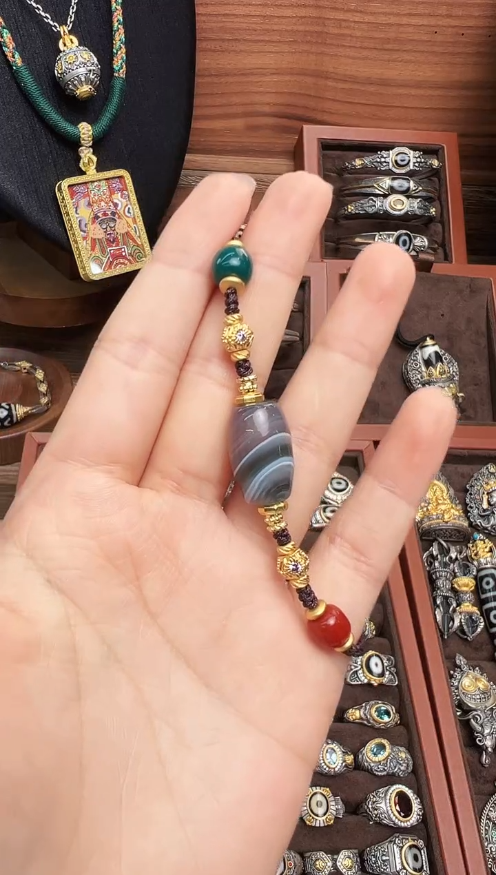 无非金属藏式缠丝手绳