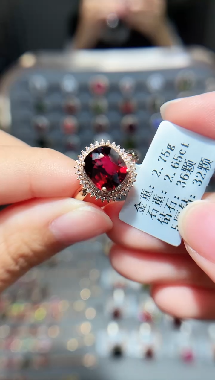 18K金镶嵌戒指碧玺2.65.