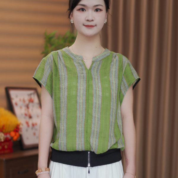 2025夏季新款时尚洋气条纹V领无袖小衫显瘦气 质设计感减龄上衣女