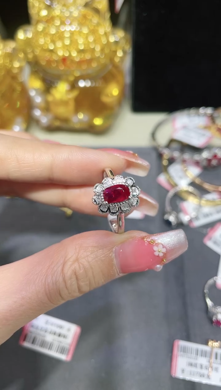 【闪购商品】红宝石戒指18K金镶嵌·