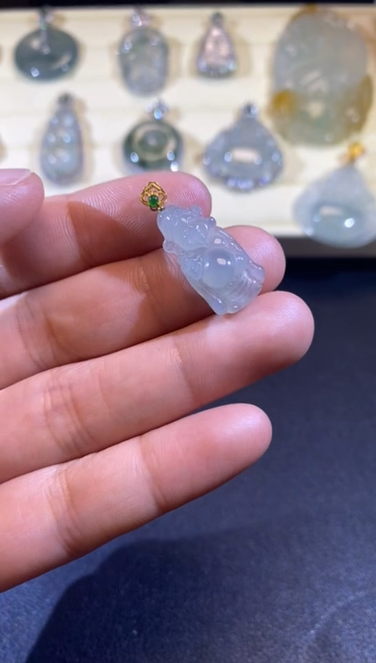 【闪购商品】翡翠吊坠(不含链)18K金镶嵌缅甸天然A货翡翠