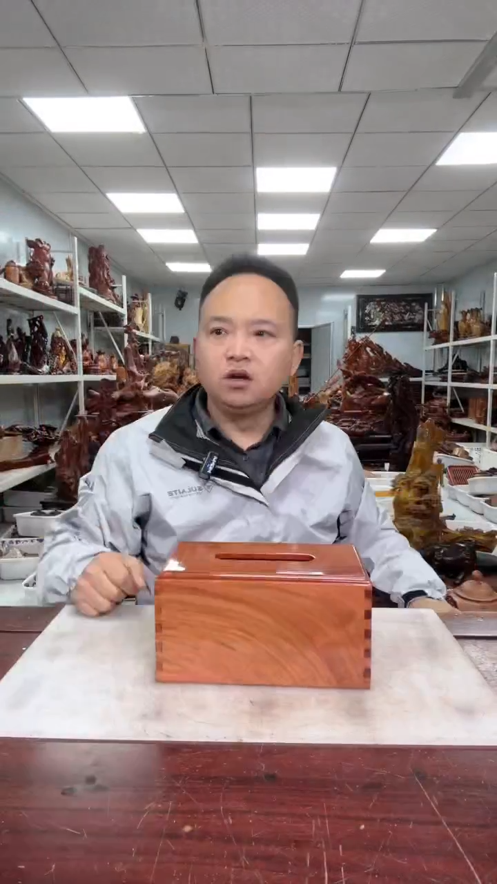 【闪购商品】花梨木类木雕工艺品88888888
