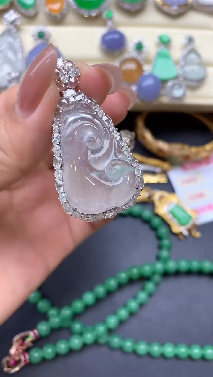 颈饰18K金镶嵌翡翠454-中国好珍宝