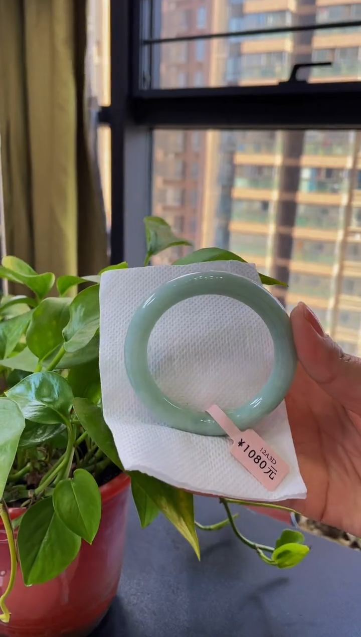 【闪购商品】翡翠手镯未镶嵌圈口56手镯33