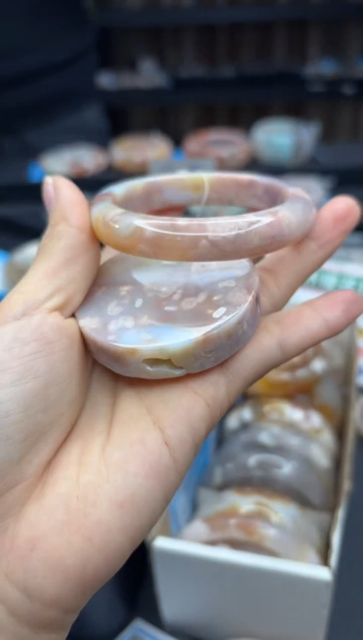 【闪购商品】石英质玉手镯未镶嵌1343（56圈贈送鐲心）