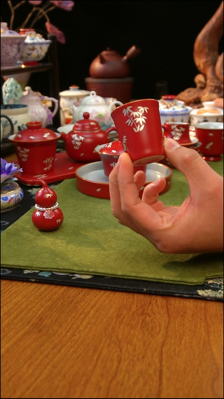 专做手绘和手工茶具的直播间