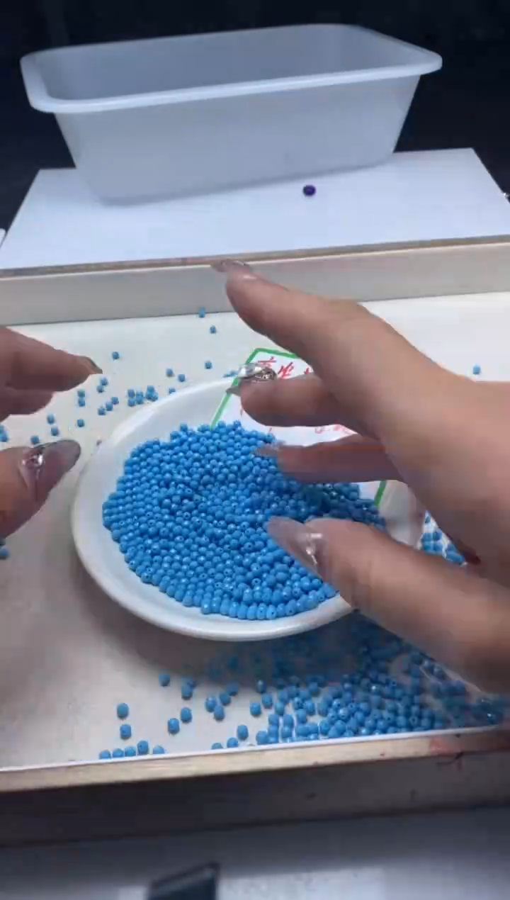 【闪购商品】玛瑙/玉髓颈饰未镶嵌w397绿*松切面3mm*60颗