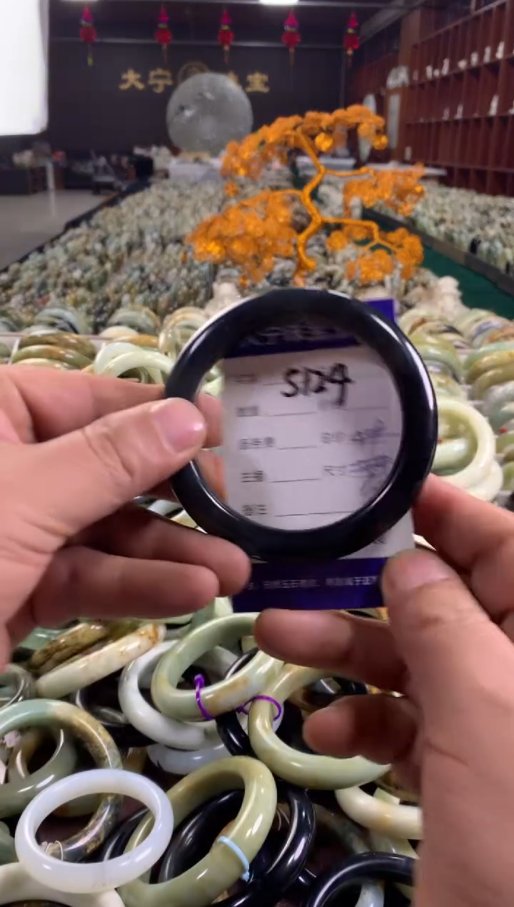 未镶嵌蛇纹石玉手镯5124