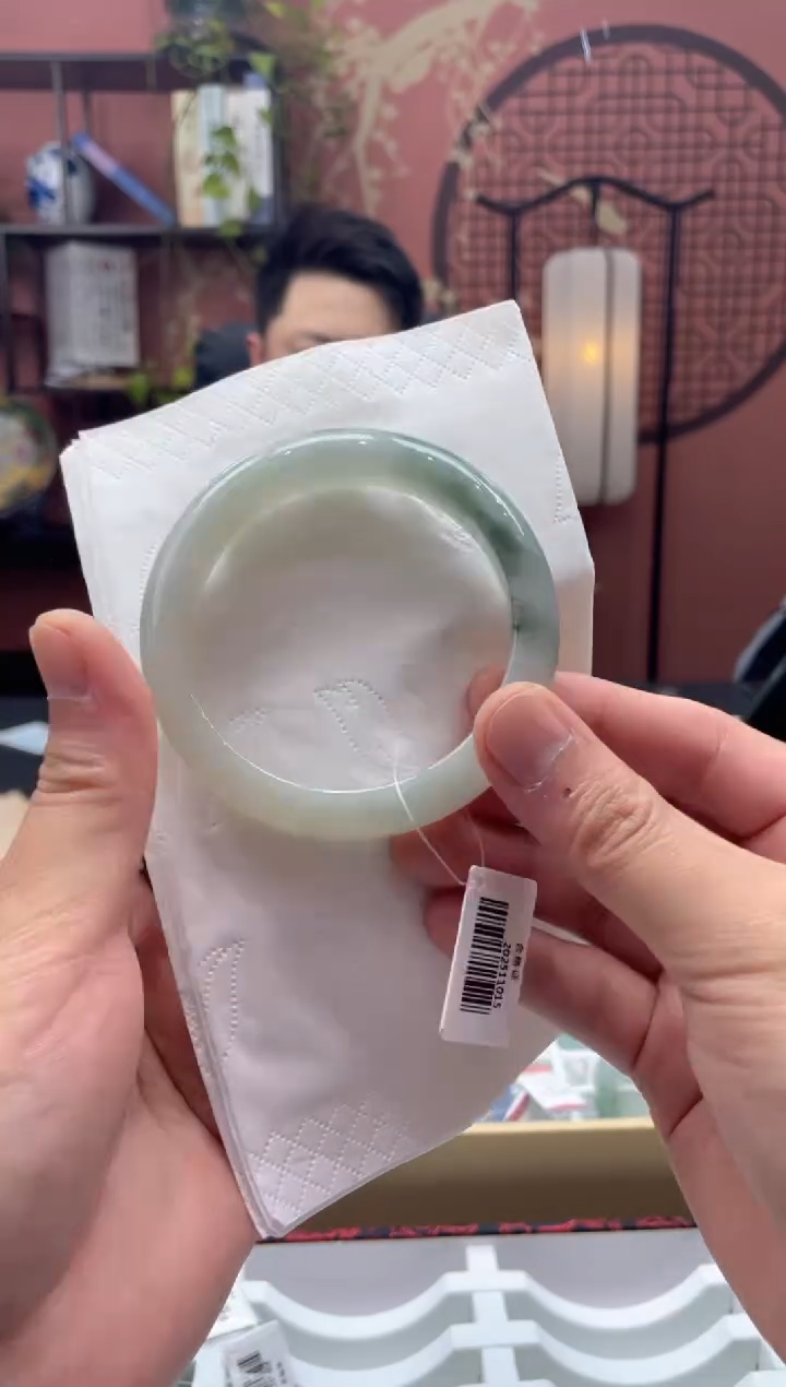 未镶嵌手镯翡翠5604******