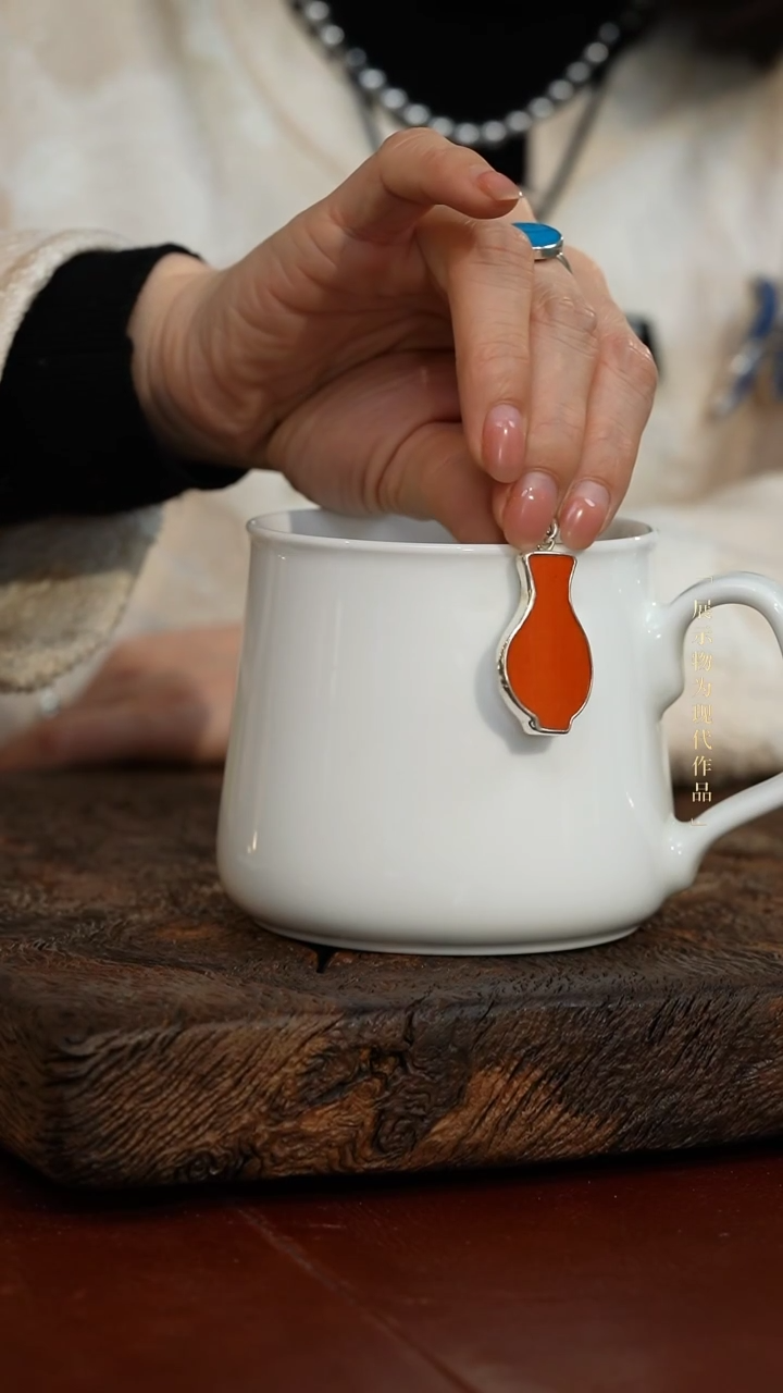 【闪购商品】QHGS 矾红宝瓶摆件111      