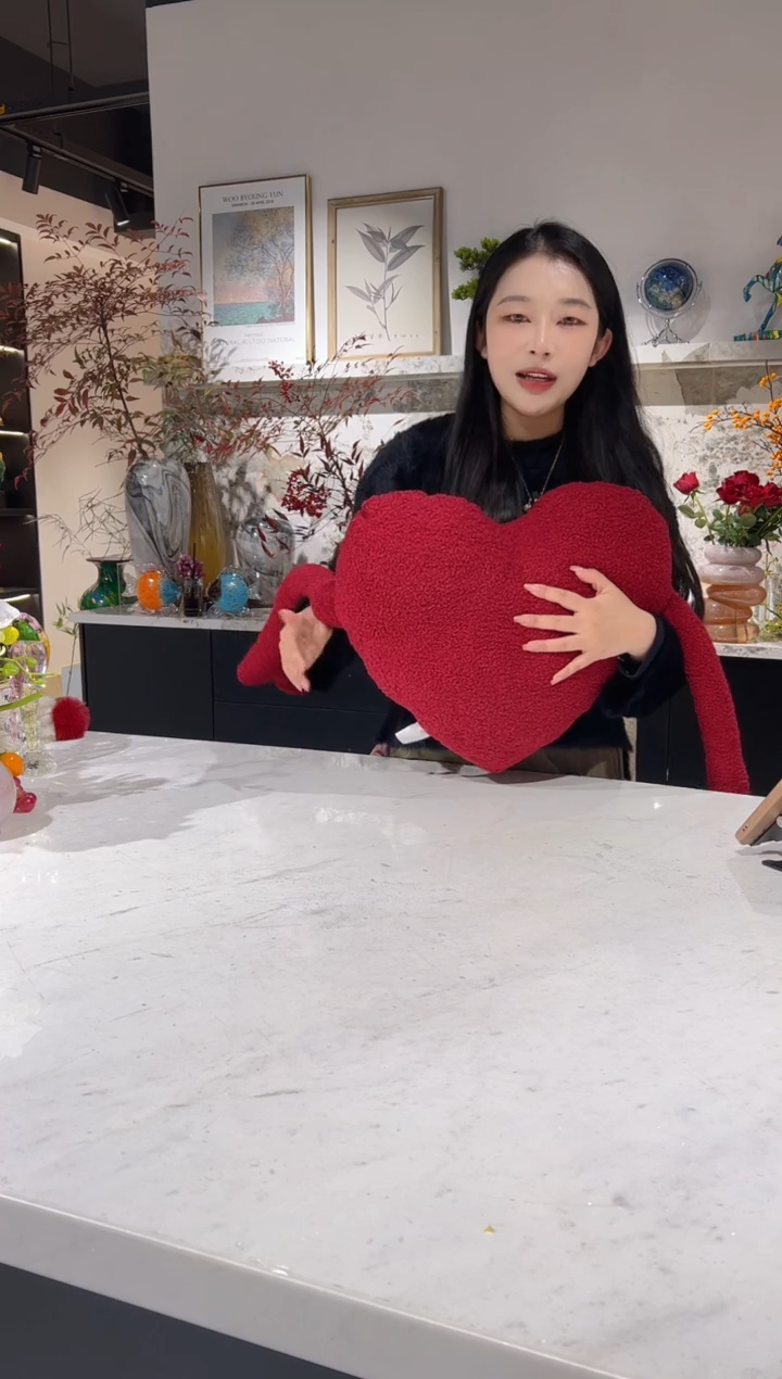 【闪购商品】复合爱心泰迪绒异形抱枕