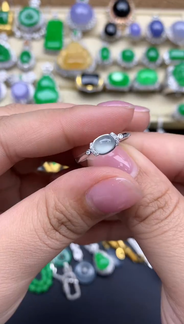 【闪购商品】翡翠戒指18K金镶嵌68-中国好珍宝