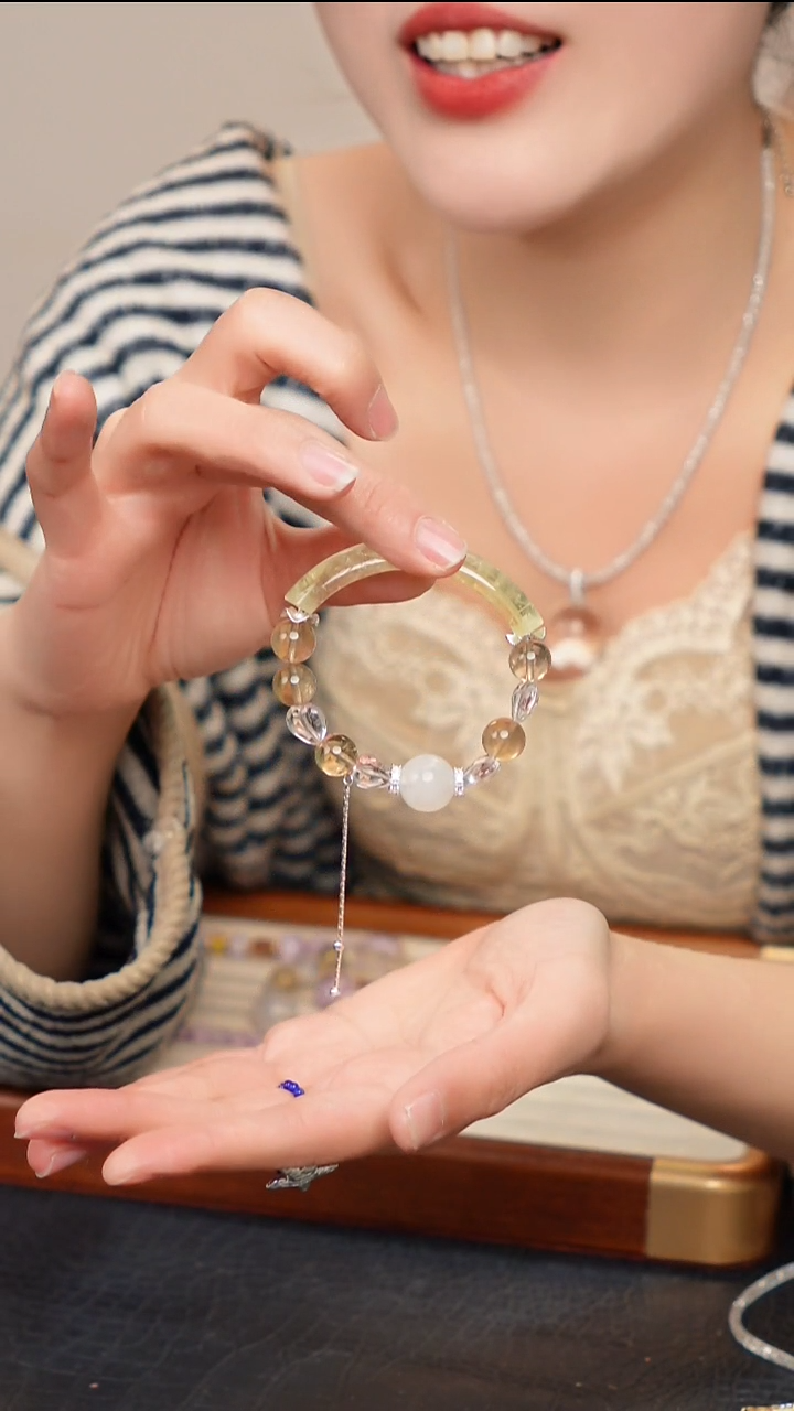 水晶摆件未镶嵌黄水晶半镯12