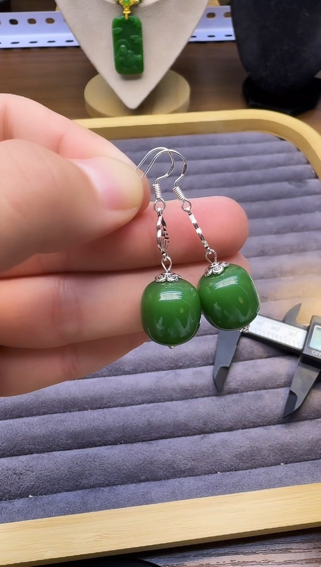 银S925镶嵌和田玉耳饰E176      