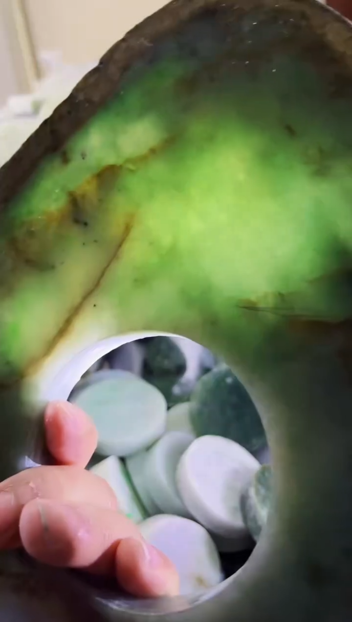 【闪购商品】翡翠耳饰未镶嵌A货康壹471