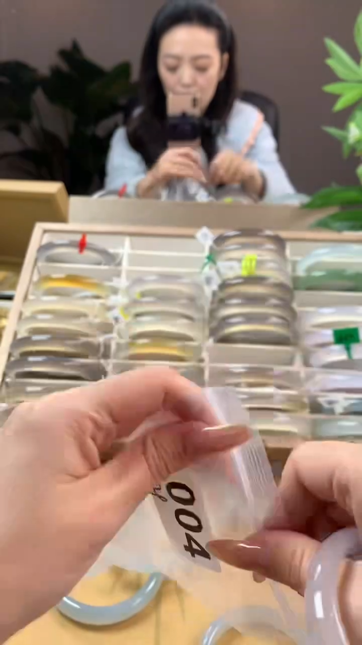 【闪购商品】玛瑙/玉髓手镯未镶嵌004