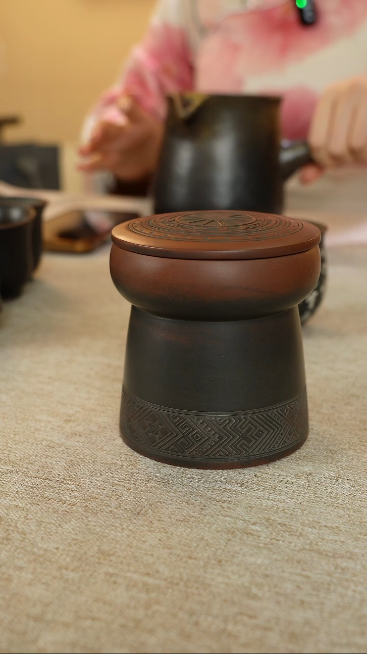 金***哒广西陶礼坭兴陶铜鼓印象茶叶罐