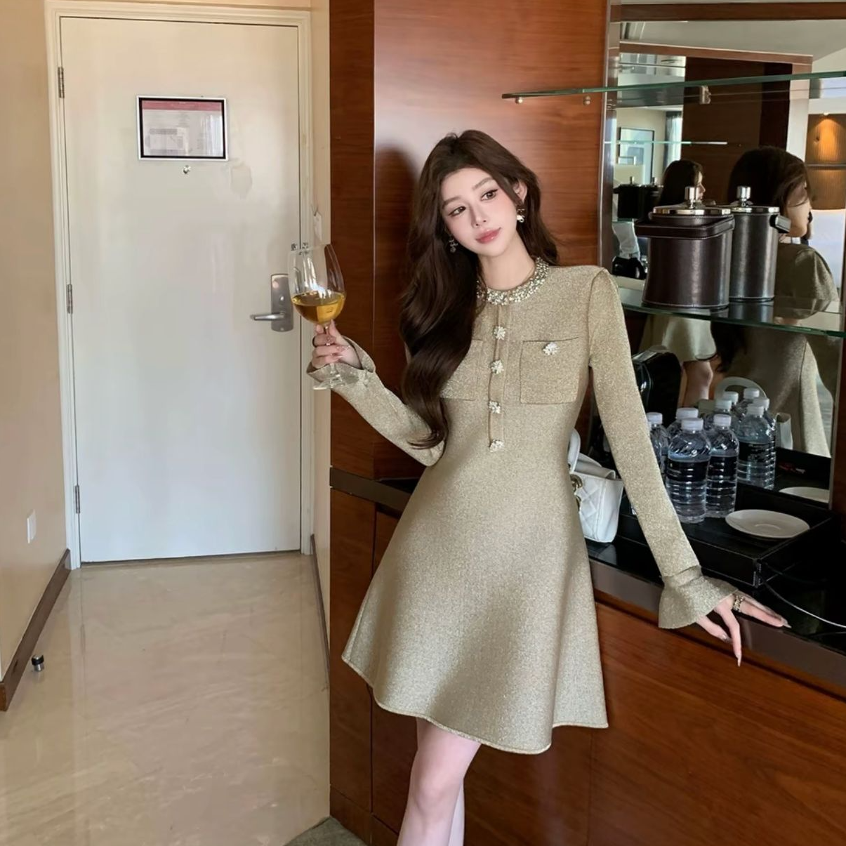 2026早春新款金色重要场合长袖钻饰针织连衣裙短裙25552