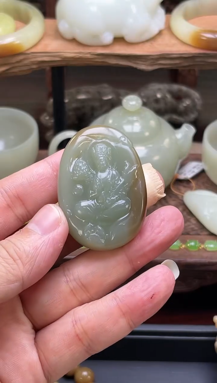 【闪购商品】和田玉吊坠未镶嵌且末蓝带糖随形观音