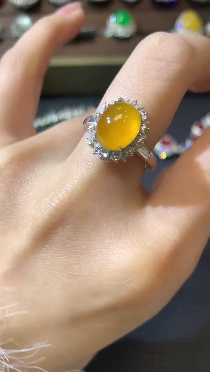 【闪购商品】翡翠戒指18K金镶嵌D71翡翠