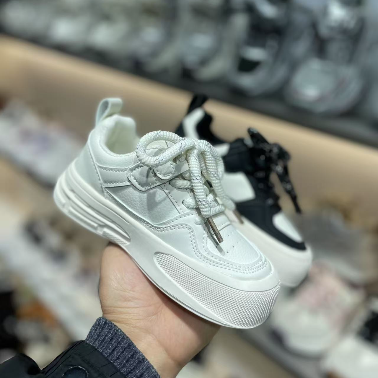 春季新款 82329儿童休闲舒适时尚软底皮面板鞋