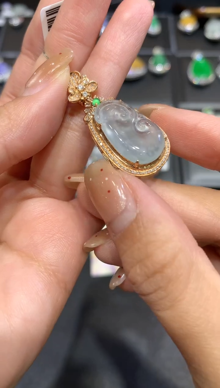 【闪购商品】翡翠吊坠(不含链)18K金镶嵌吊坠A464|6800