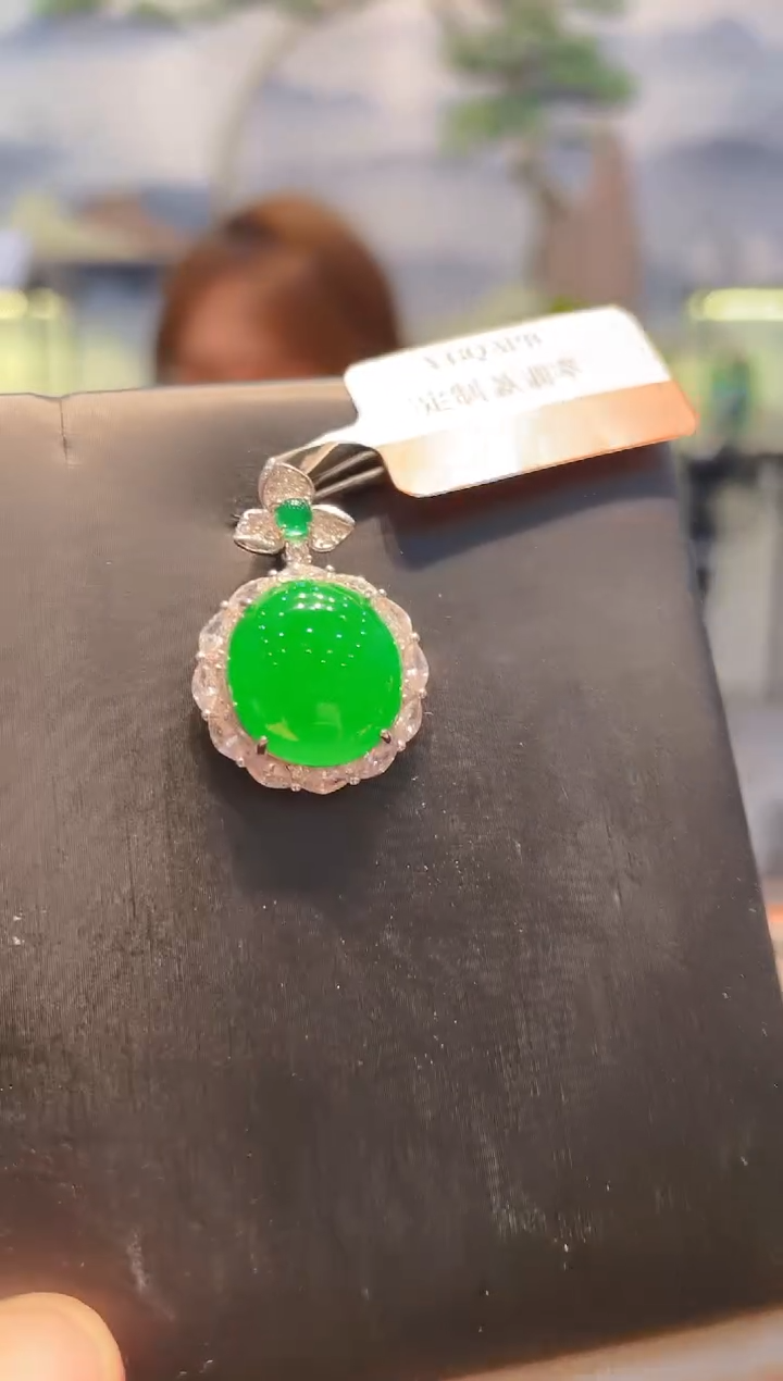 翡翠银S925镶嵌颈饰翡翠 24