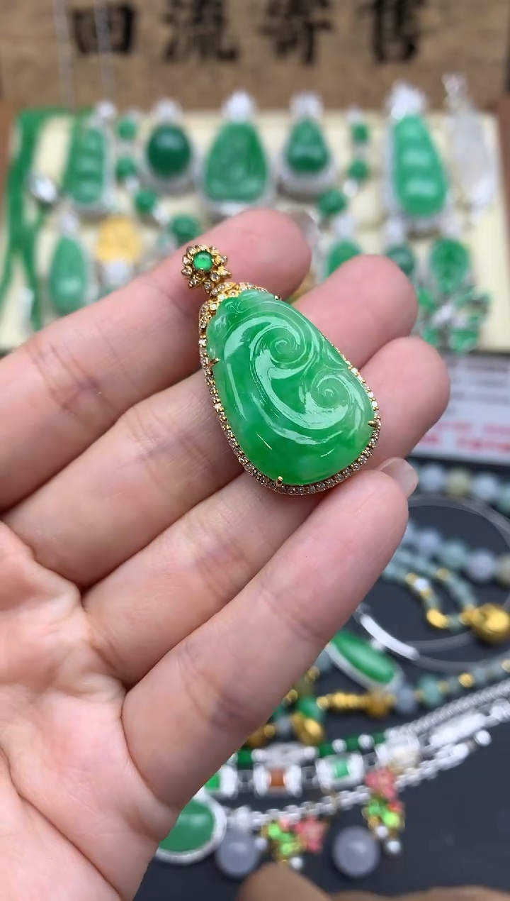 【闪购商品】翡翠颈饰18K金镶嵌552-中国好珍宝