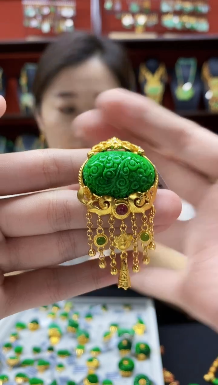 颈饰未镶嵌翡翠翡翠戒指