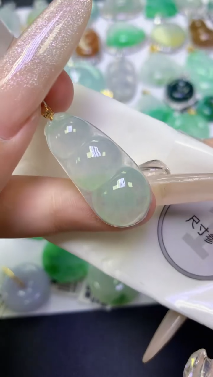 颈饰18K金镶嵌翡翠天然缅甸翡翠A货百元以上9元证书费自理