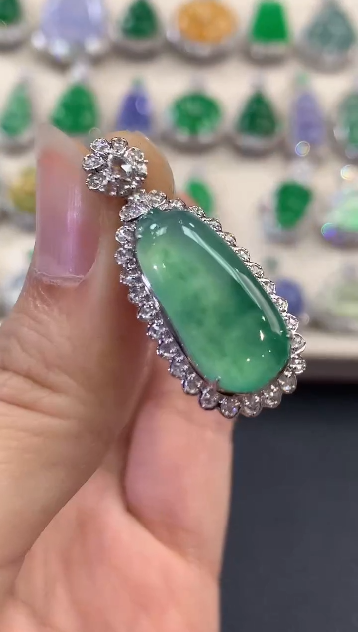 【闪购商品】翡翠吊坠(不含链)18K金镶嵌c91