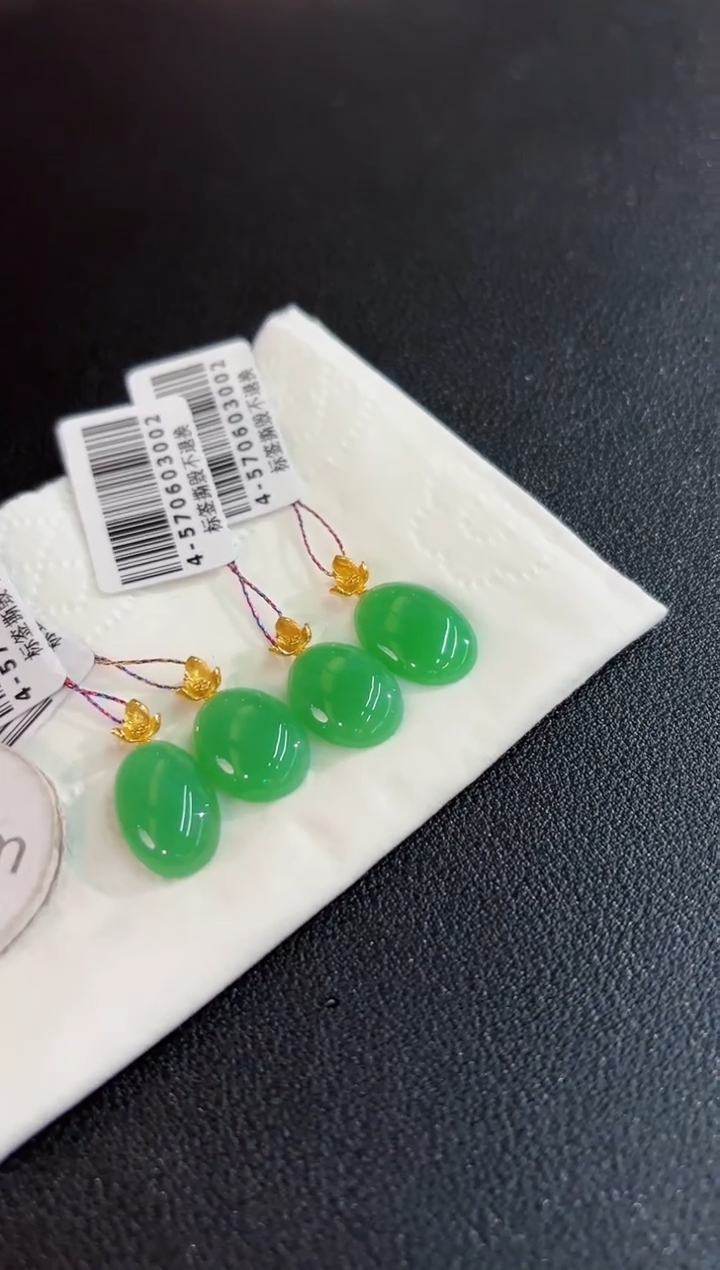 翡翠18K金镶嵌颈饰缅料A货/多样性发货/一件