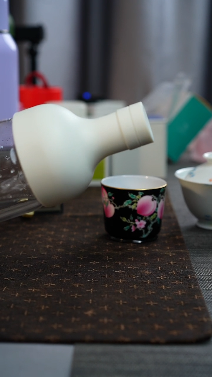 闪购大冷泡瓶满容量950ml白