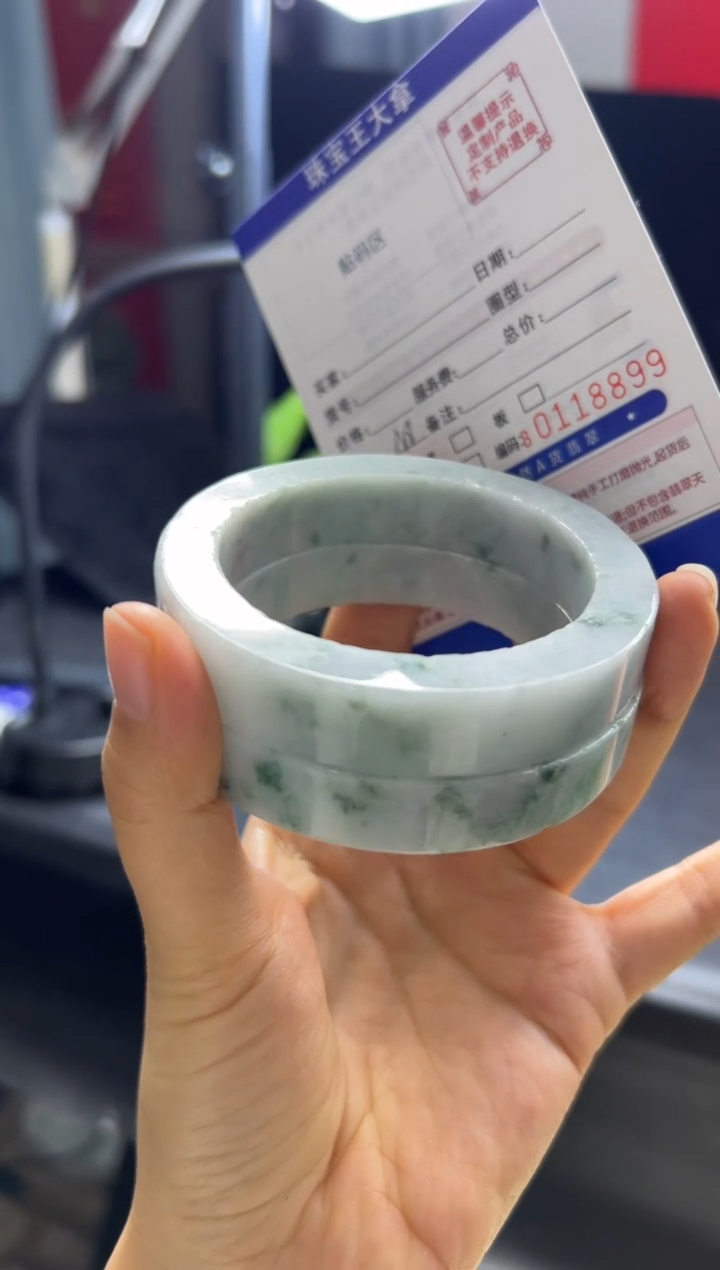 【闪购商品】定制翡翠手镯未镶嵌手镯